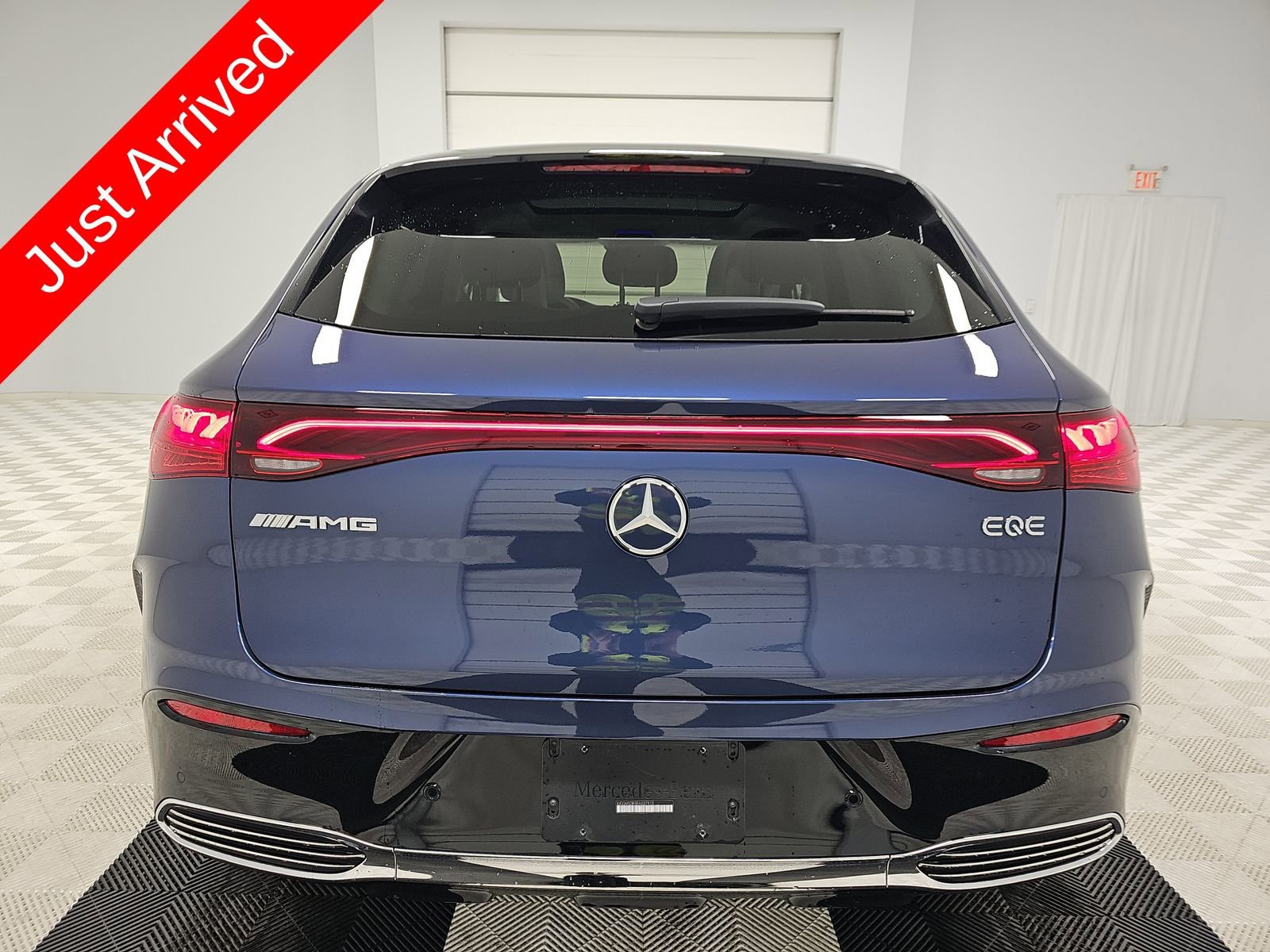 Used 2024 Mercedes-Benz EQE AMG 4MATIC SUV w/ Pinnacle Trim Package image 5