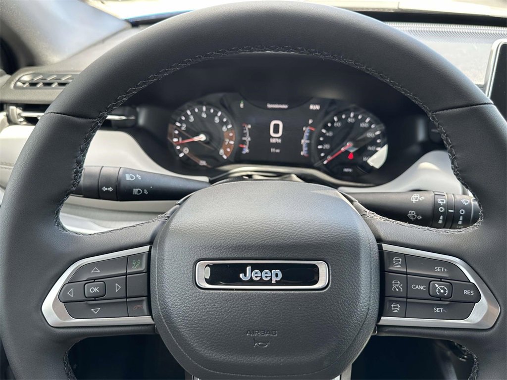 New 2026 Jeep Compass Limited image 13