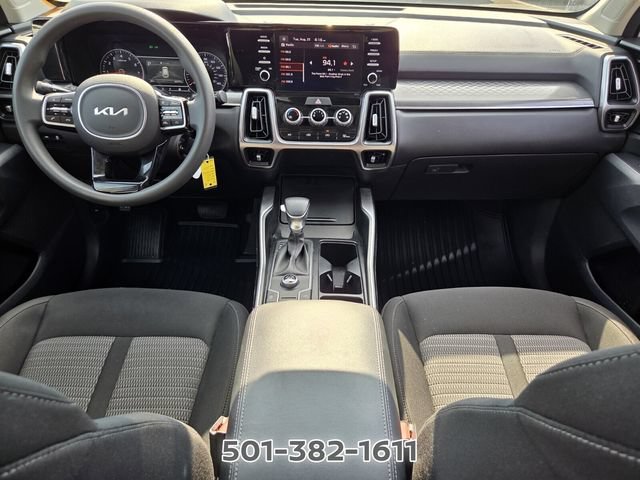 Used 2023 Kia Sorento LX FWD image 14