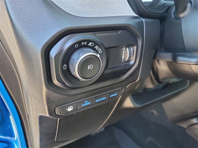 Used 2024 Jeep Wrangler Unlimited image 14