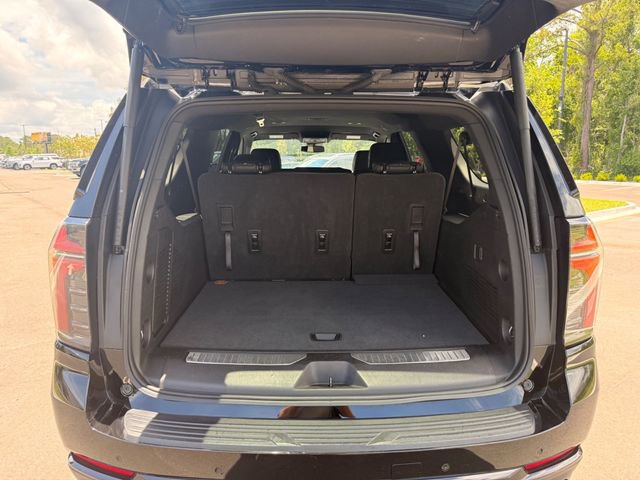 Used 2025 Chevrolet Suburban Z71 AWD/4WD image 14