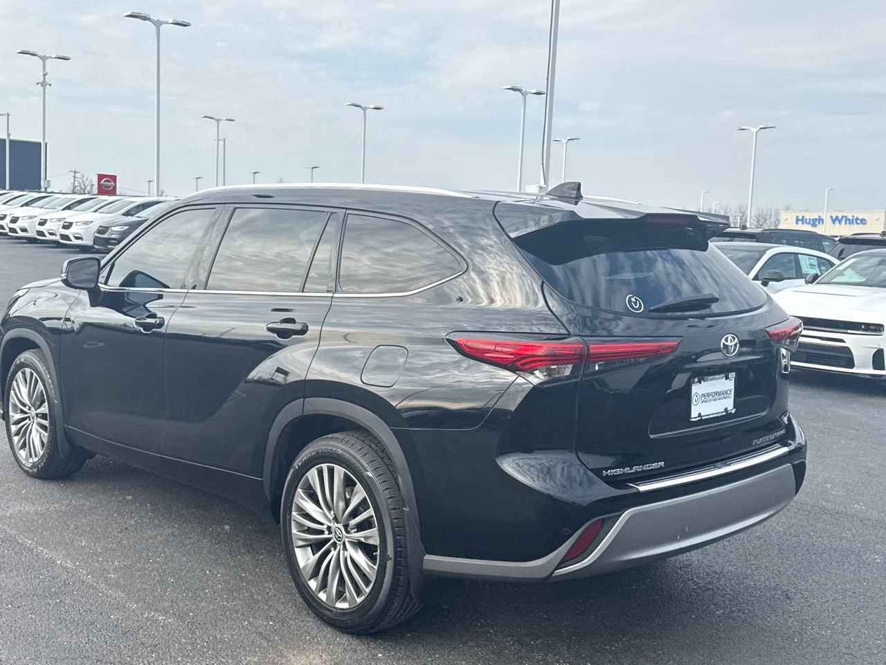 Used 2020 Toyota Highlander Platinum image 5