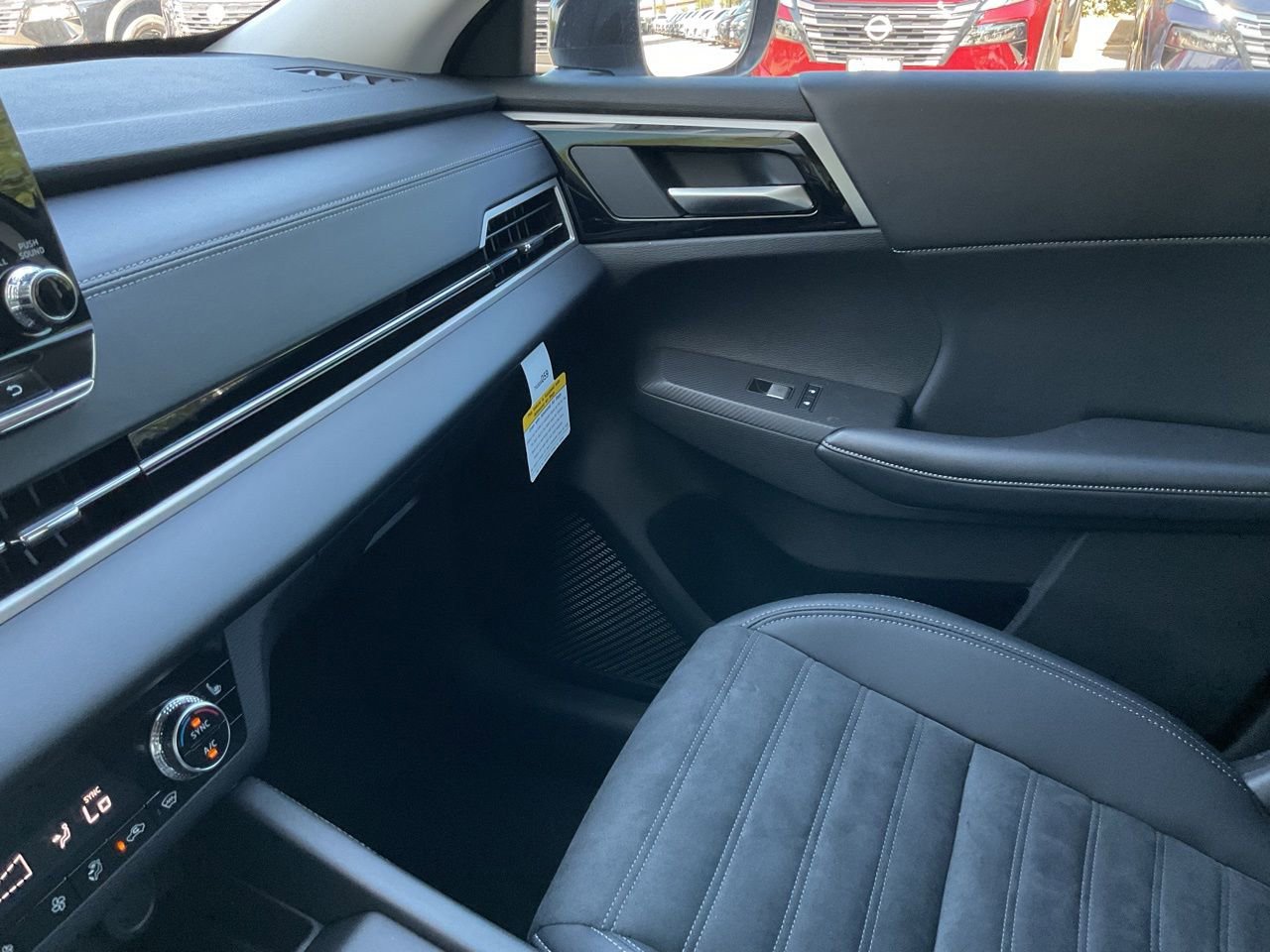 New 2026 Nissan Rogue SL image 39