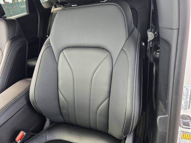 Used 2025 Ford Escape SE w/ PHEV Premium Package FWD image 16