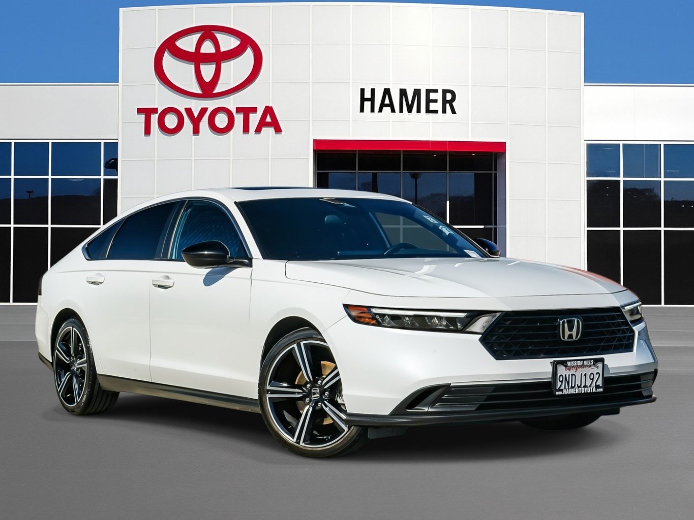 Used 2024 Honda Accord Sport image 1