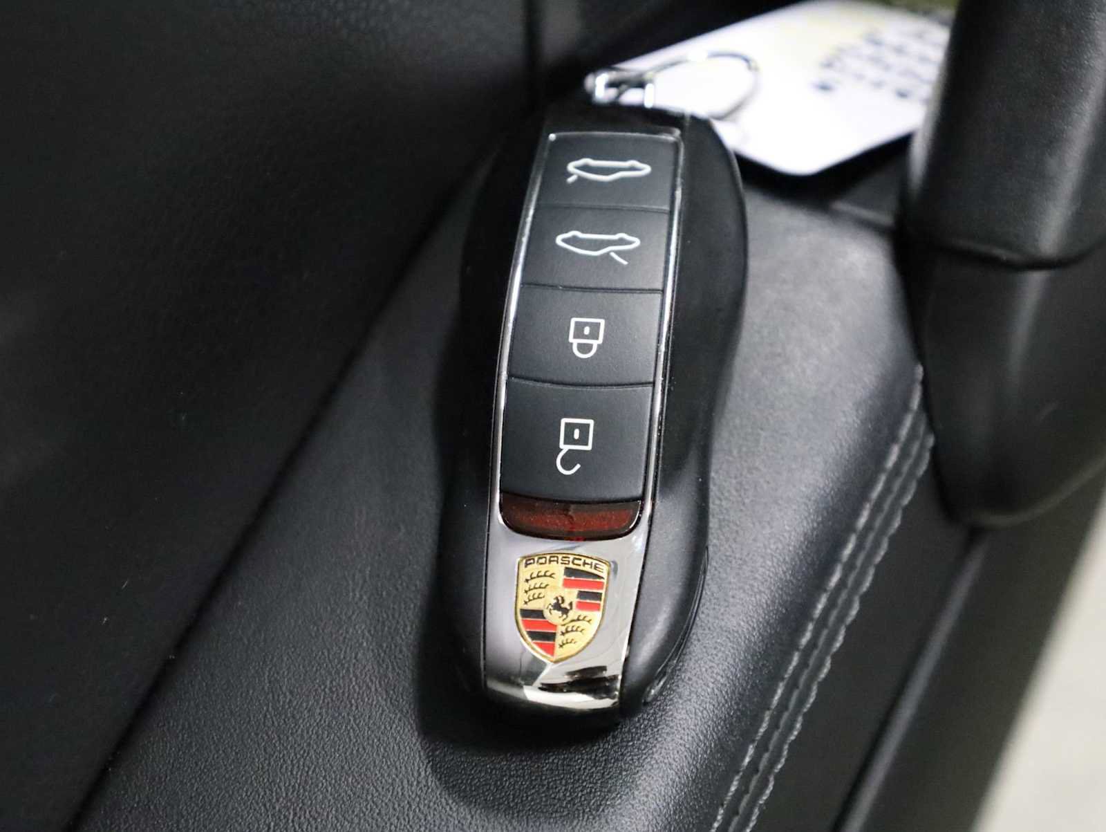Used 2018 Porsche 718 Cayman S RWD image 37