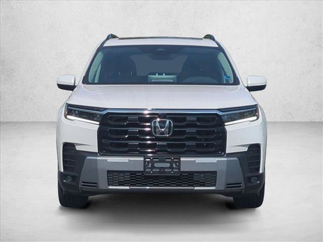 Used 2026 Honda Pilot Touring image 2