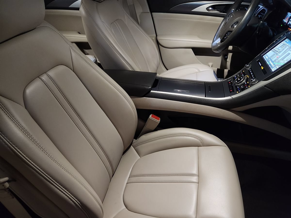Used 2020 Lincoln MKZ Hybrid w/ Convenience Package FWD image 32