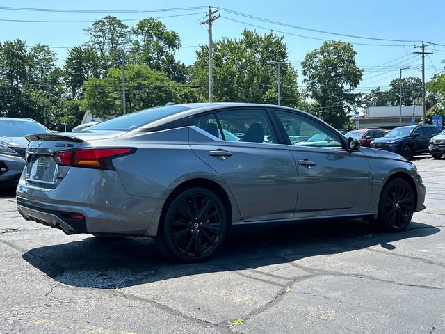 Certified 2022 Nissan Altima 2.5 SR w/ Midnight Edition Package AWD/4WD image 2