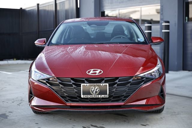 Used 2023 Hyundai Elantra SEL w/ Preferred Accessory Package image 12