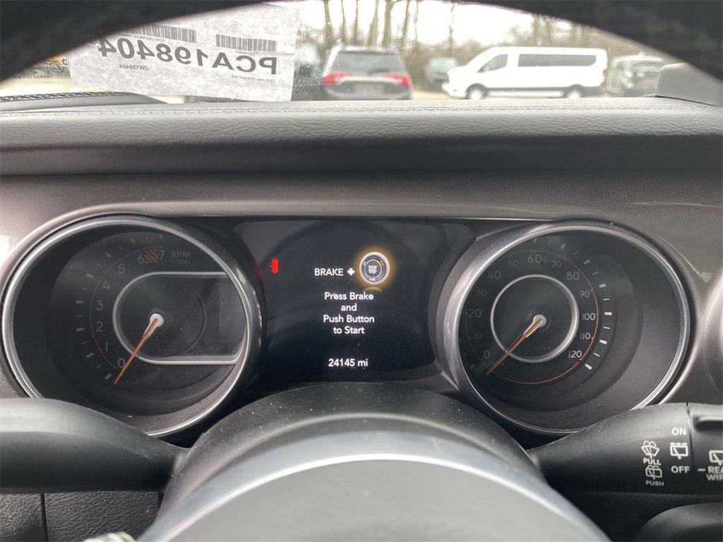 Used 2018 Jeep Wrangler Unlimited Sahara image 5