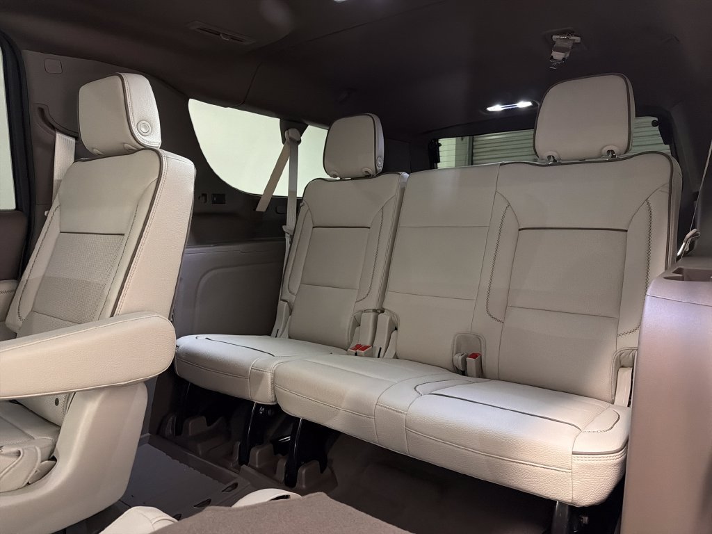 Used 2026 GMC Yukon XL Denali RWD image 12