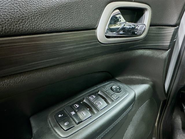 Used 2019 Jeep Grand Cherokee Altitude image 17