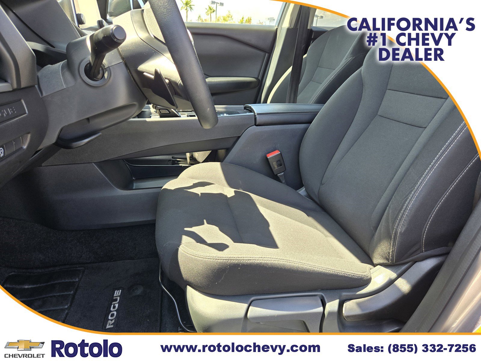 Used 2025 Nissan Rogue S image 19