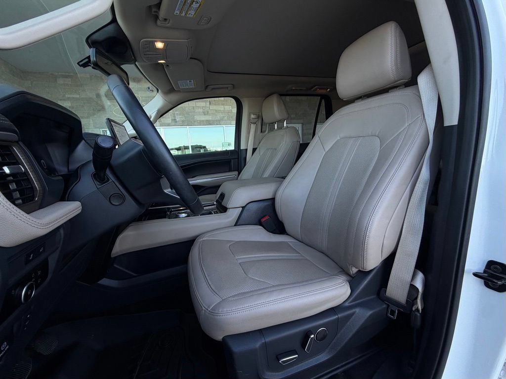 Used 2023 Ford Expedition Limited RWD image 6