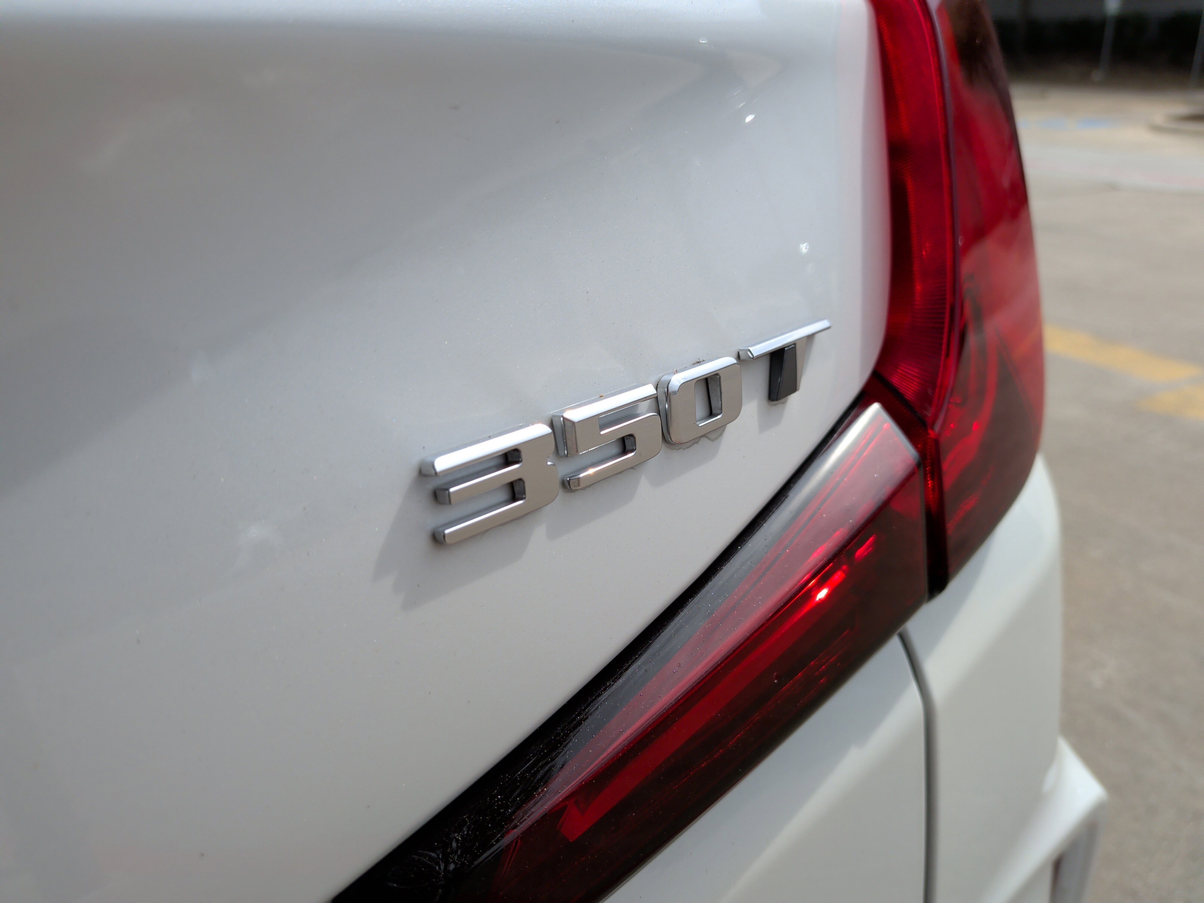 Used 2025 Cadillac XT4 Premium Luxury image 39