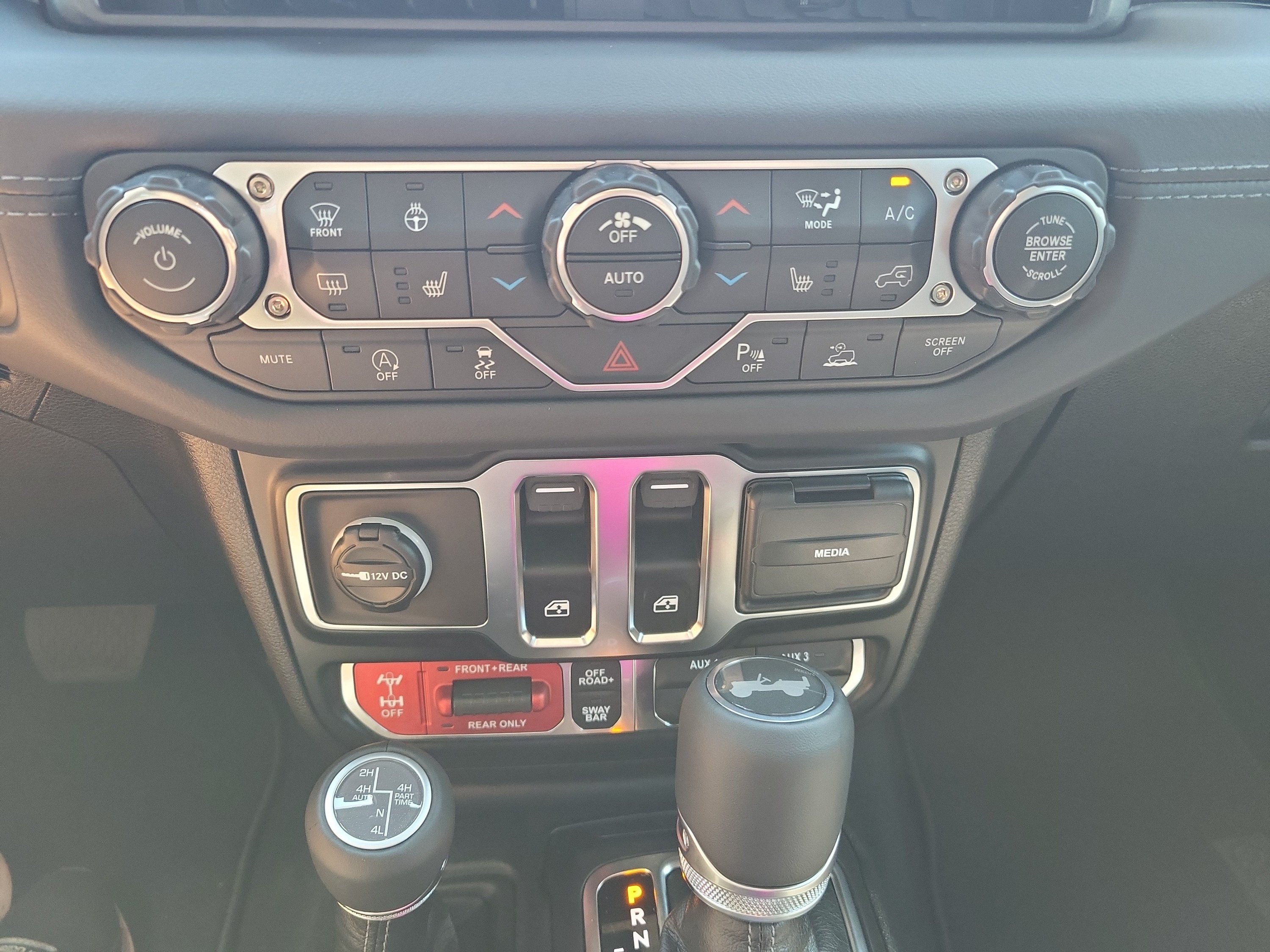 New 2027 Jeep Wrangler Rubicon AWD/4WD image 30