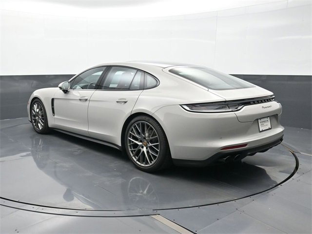 Used 2023 Porsche Panamera 4 Platinum Edition image 3