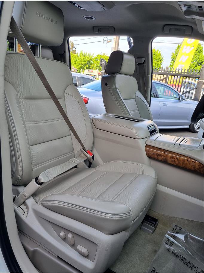 Used 2015 GMC Yukon XL Denali w/ Premium Package AWD/4WD image 15