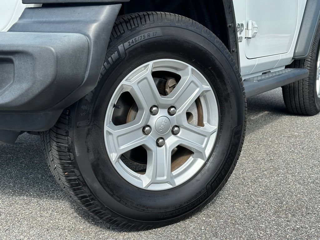 Used 2021 Jeep Wrangler Sport AWD/4WD image 9