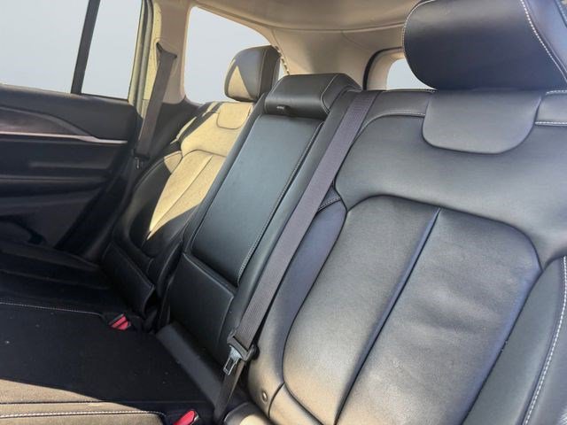 Used 2022 Jeep Grand Cherokee Limited image 13