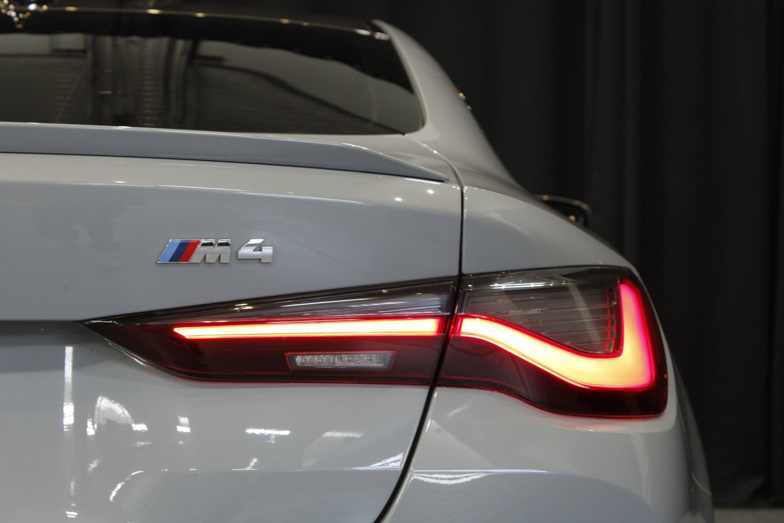 Used 2021 BMW M4 Coupe w/ Executive Package RWD image 13