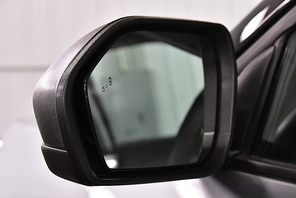 Used 2024 Ford Explorer XLT w/ Equipment Group 202A image 14