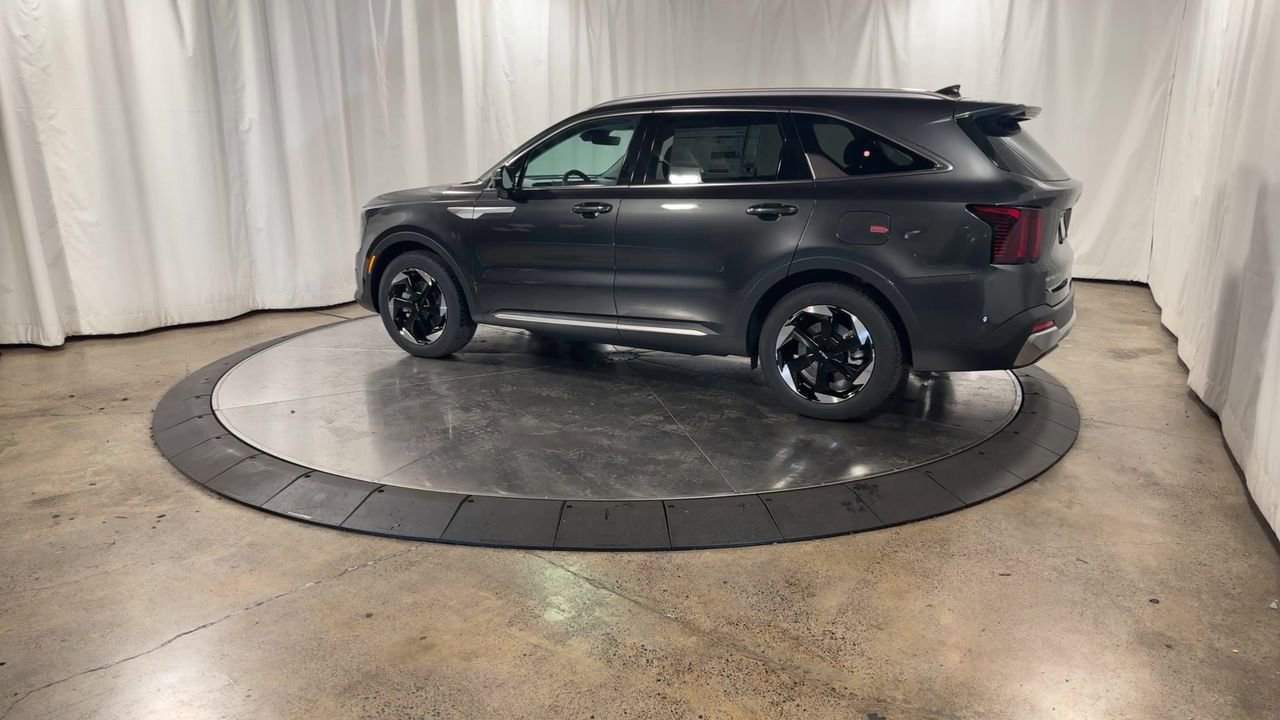 Certified 2025 Kia Sorento EX w/ EX Panoramic Sunroof Package image 10