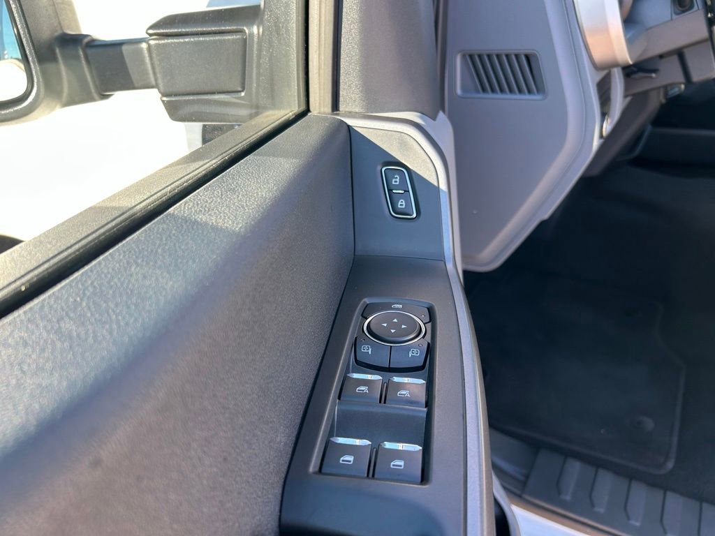 Used 2025 Ford F250 XLT AWD/4WD image 18