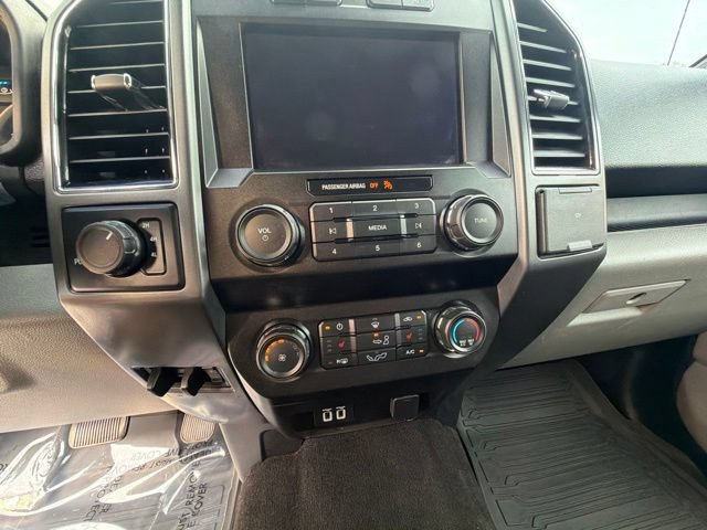 Used 2019 Ford F150 XLT w/ Equipment Group 302A Luxury AWD/4WD image 25