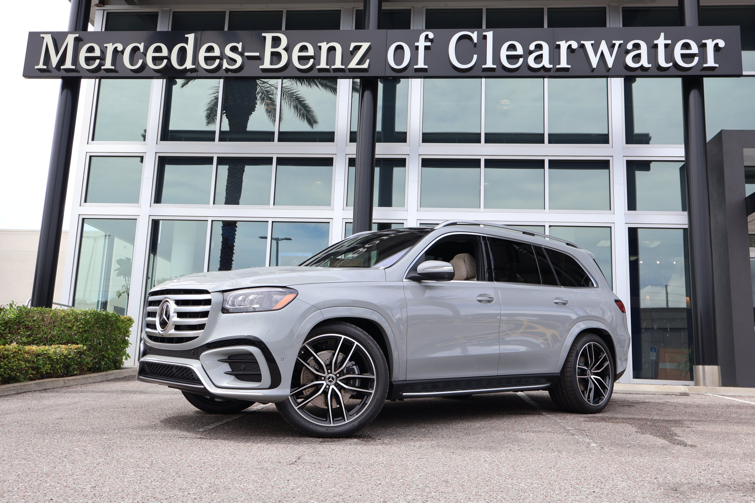 New 2026 Mercedes-Benz GLS 580 4MATIC image 1