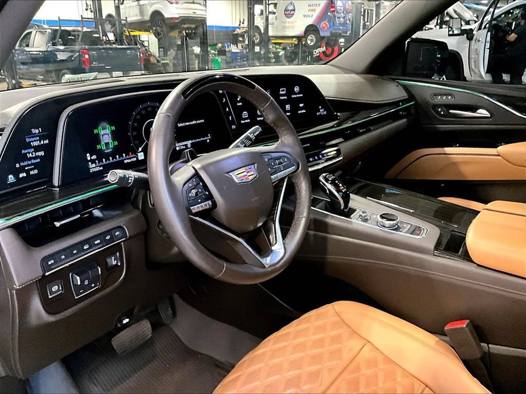 Used 2023 Cadillac Escalade Sport w/ LPO, ONYX Package AWD/4WD image 8