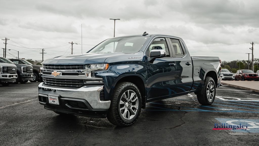 Used 2019 Chevrolet Silverado 1500 LT w/ Texas Edition image 4