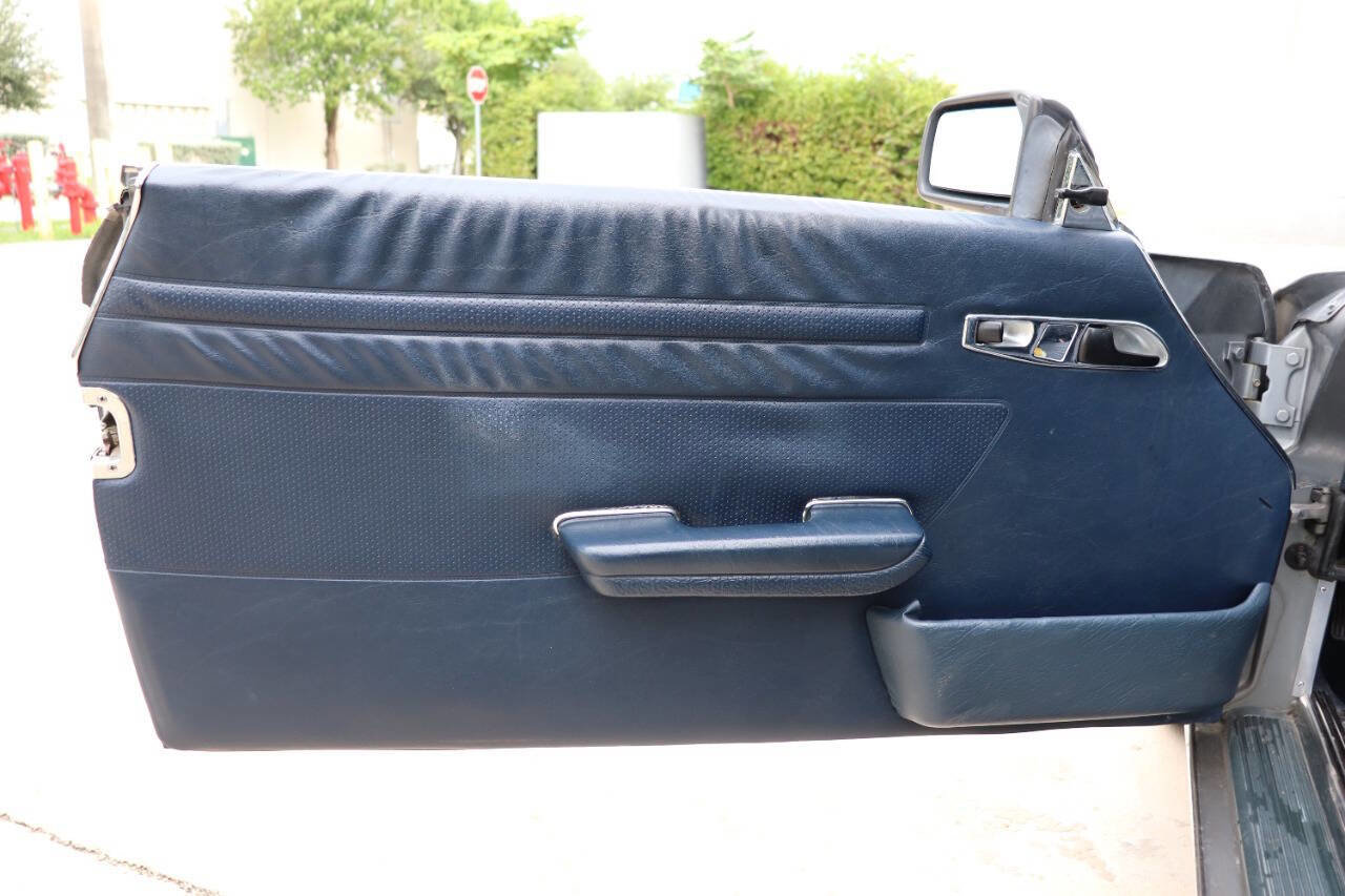 Used 1989 Mercedes-Benz 560 SL image 16