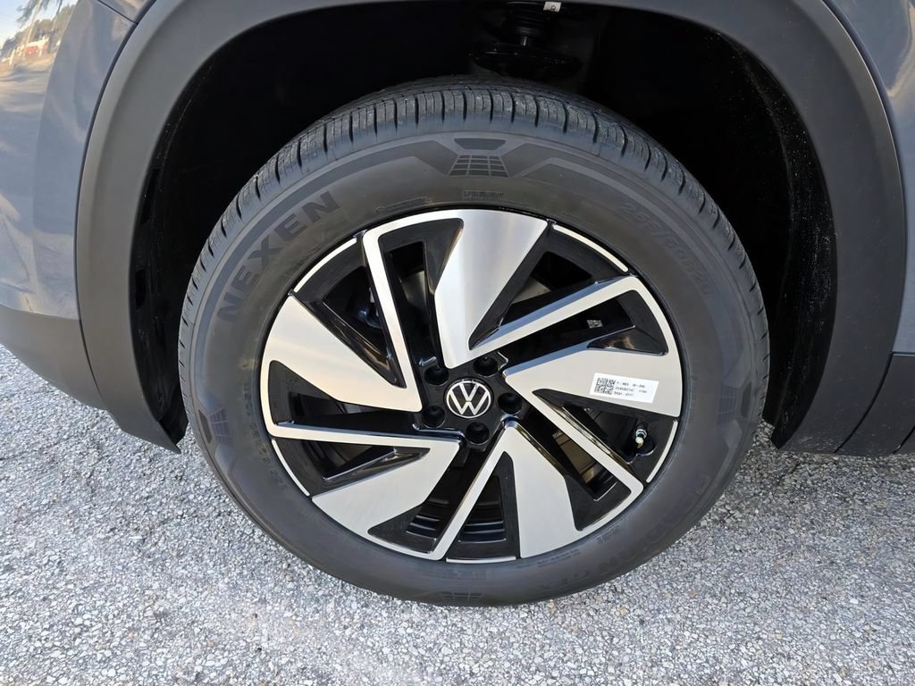 New 2026 Volkswagen Atlas SE FWD image 10