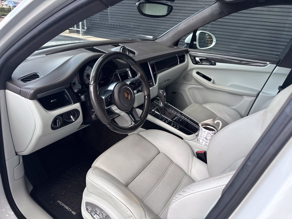 Used 2018 Porsche Macan Turbo AWD/4WD image 5