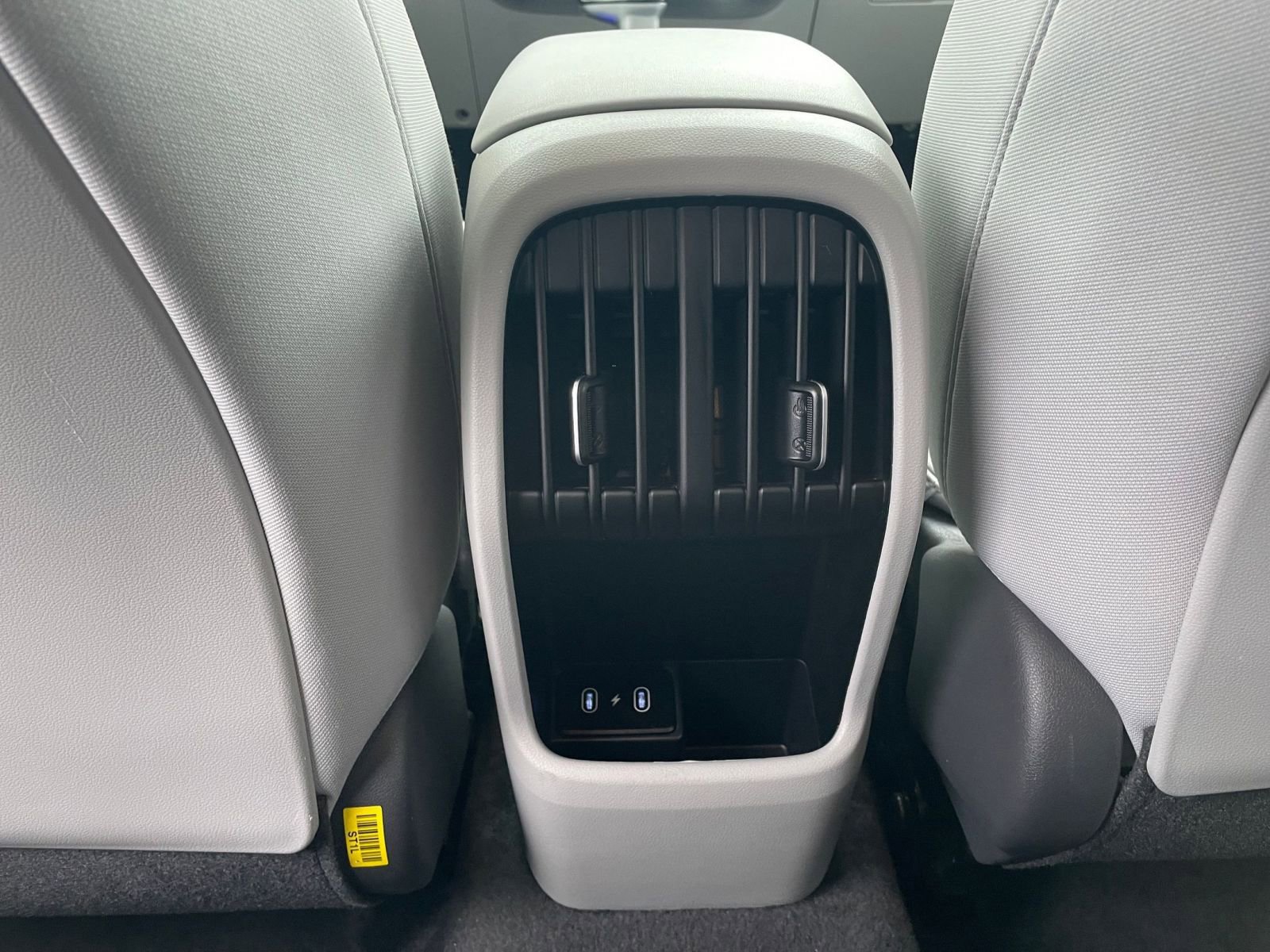 Used 2025 Hyundai Kona SEL image 24