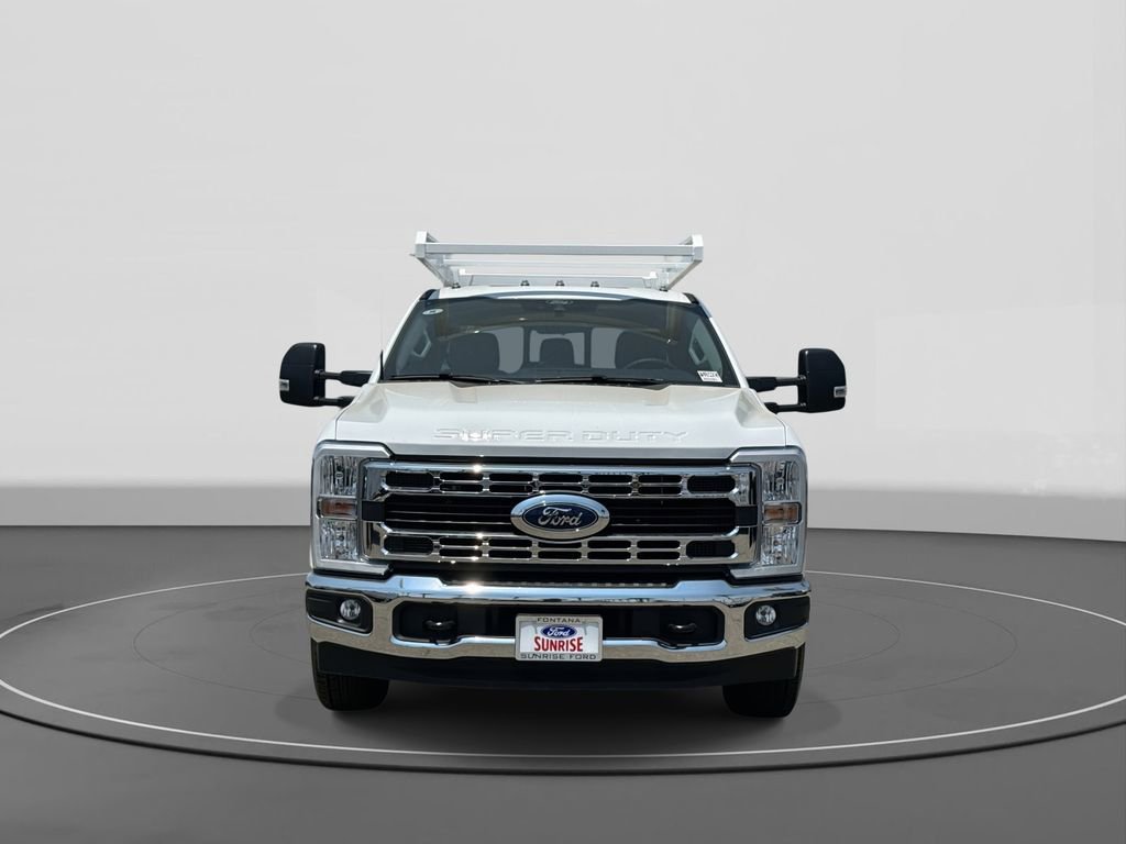 New 2025 Ford F350 XL w/ XL Chrome Package image 3
