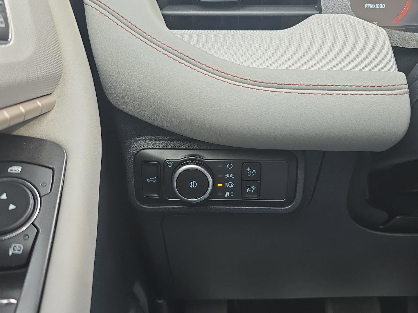 New 2026 Ford Explorer Active w/ Active Comfort Package image 29