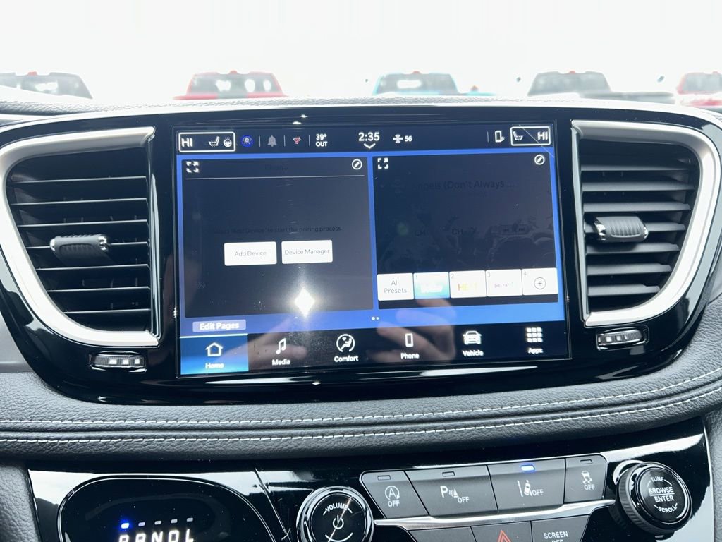 New 2026 Chrysler Pacifica Select image 32