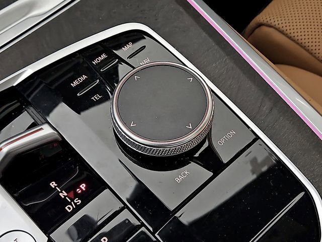 Used 2024 BMW X5 xDrive40i w/ Parking Assistance Package image 27