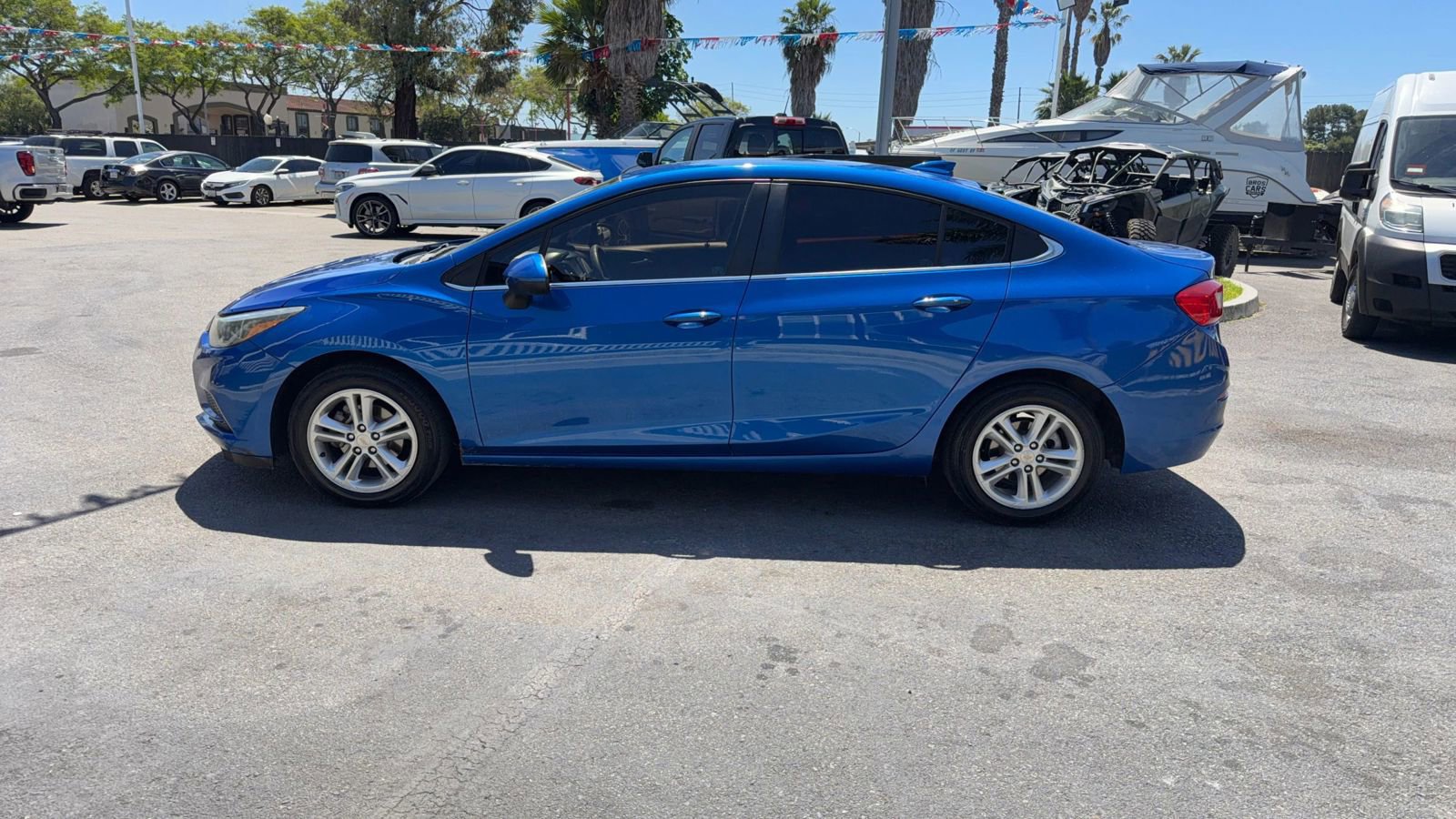 Used 2017 Chevrolet Cruze LT w/ Convenience Package image 5