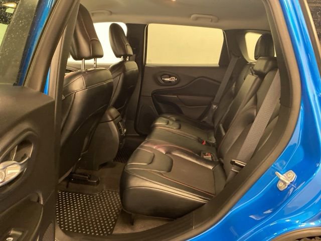 Used 2022 Jeep Cherokee Trailhawk image 19