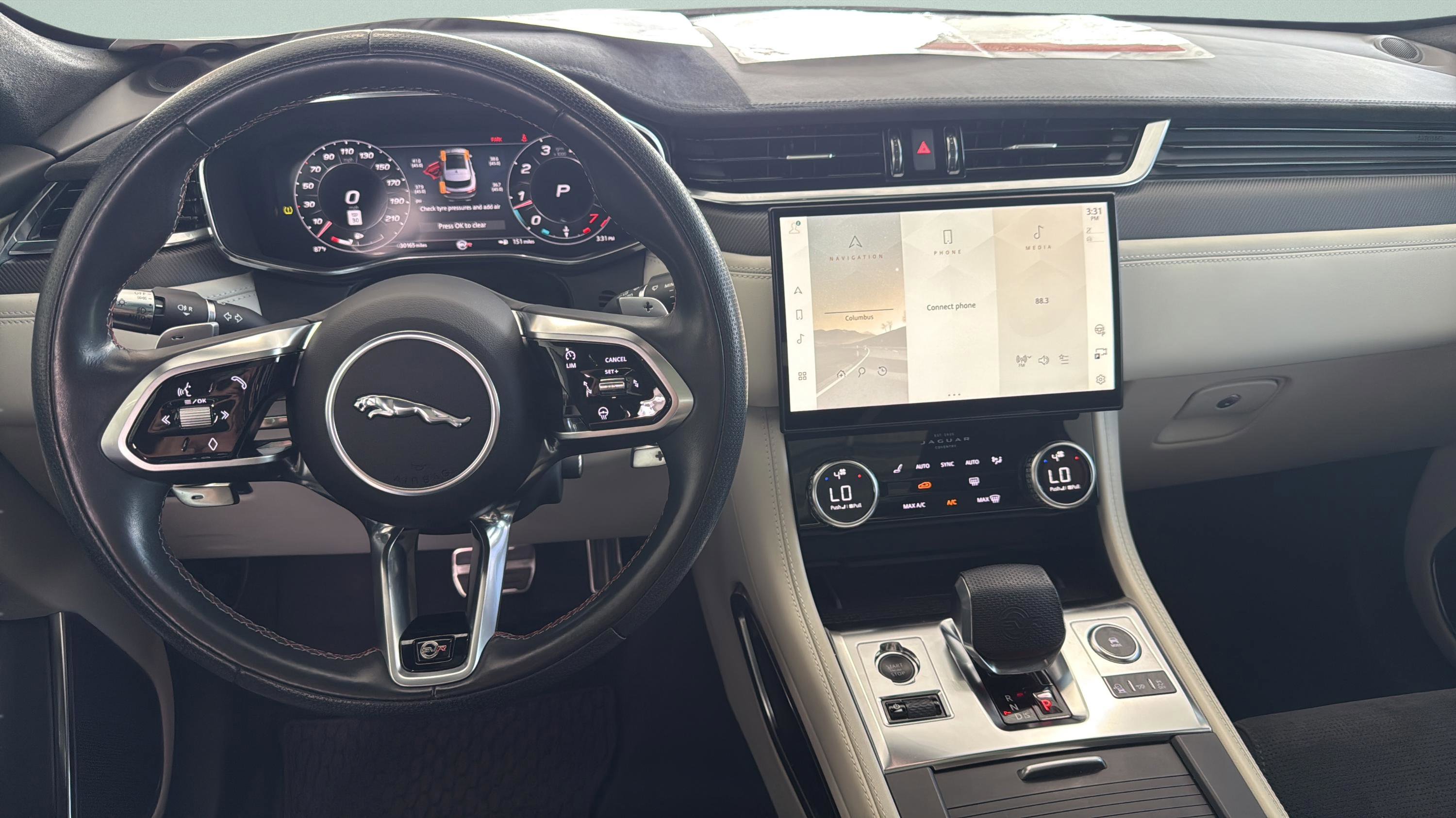 Used 2022 Jaguar F-PACE SVR AWD/4WD image 33