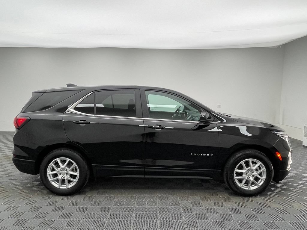 Used 2024 Chevrolet Equinox LT w/ LPO, Floor Liner Package FWD image 6