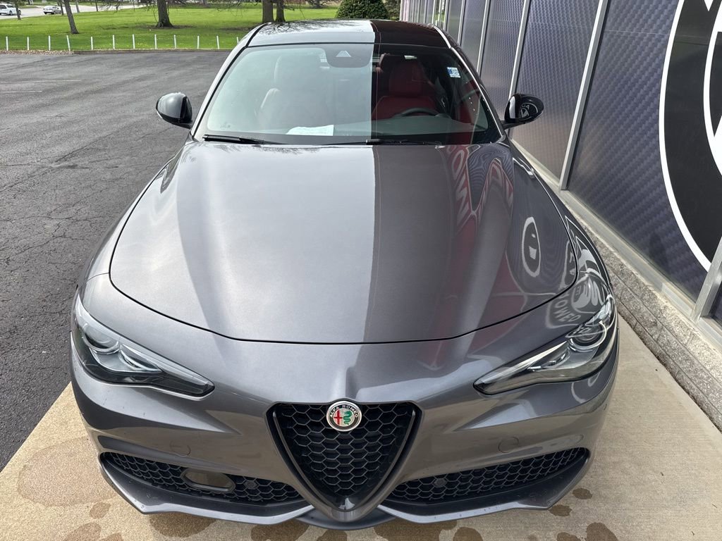 Used 2022 Alfa Romeo Giulia Veloce image 9
