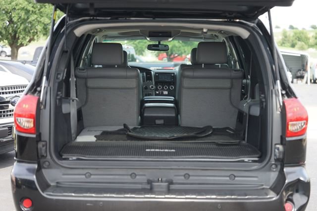 Used 2015 Toyota Sequoia Platinum AWD/4WD image 32