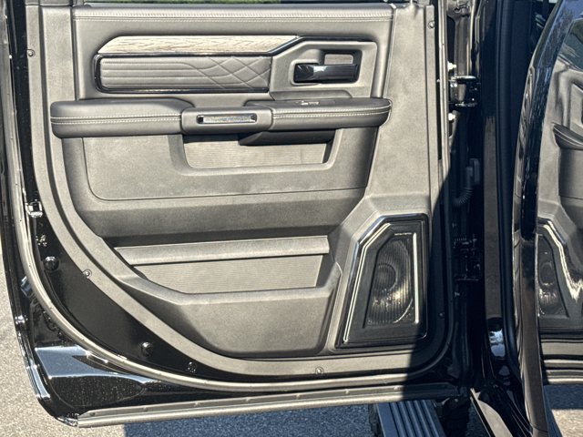 New 2026 RAM 2500 Limited AWD/4WD image 22