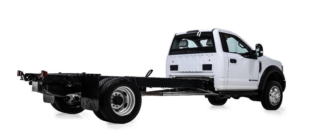 Used 2018 Ford F550 4x4 Regular Cab Super Duty image 3