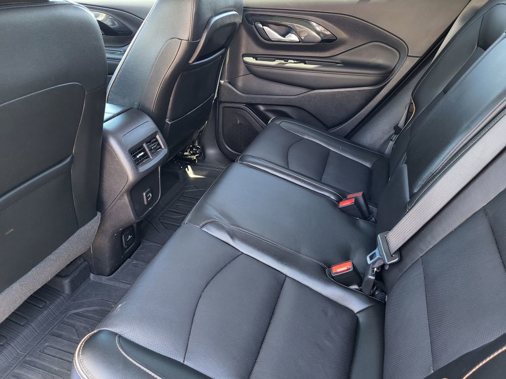 Used 2024 GMC Terrain AT4 w/ Tech Package AWD/4WD image 21